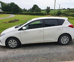 132 Toyota Auris - Image 4/7