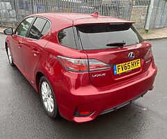 2016 Lexus IS 200 - Image 4/10