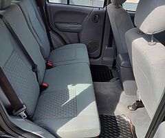 2006 Jeep Cherokee - Image 6/10