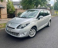 Well looked after renault grand scenic  with tax and test 7 seater one owner car two keys