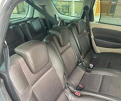 Well looked after renault grand scenic  with tax and test 7 seater one owner car two keys - Image 3/9
