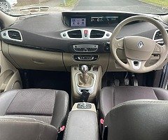 Well looked after renault grand scenic  with tax and test 7 seater one owner car two keys - Image 9/9