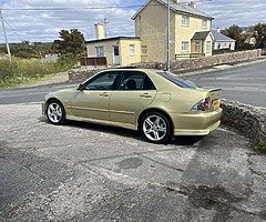 Lexus is200 breaking