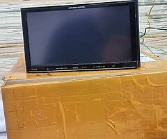 Original car radio 
With connectors 
Just plug and play