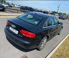 Audi A4 2009 (ATTENTION NO START)