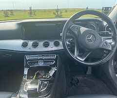 2016 Mercedes-Benz E-Class - Image 6/10