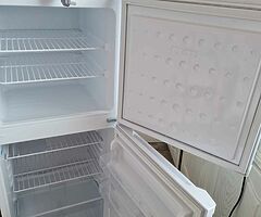 Beko fridge freezer - Image 3/3
