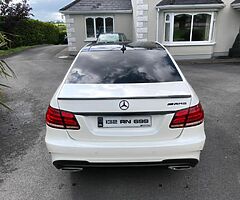 MERCEDES E250 AMG - Image 5/10