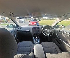 VW JETTA 1.6TDI AUTO DSG COMFORTLINE LOW MILES - Image 6/10