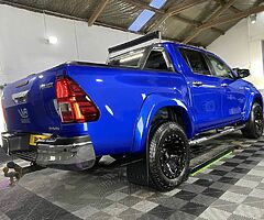 2017 Toyota Hilux - Image 7/9