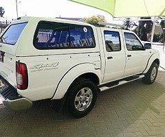 Nissan NP 300 2.5 4x4 very good condition and clean Roadworthy Don
