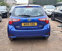 2019 Toyota YARIS 1.5 HYBRID NAV✅️ REV CAM✅️ - Image 4/10