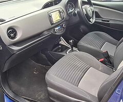 2019 Toyota YARIS 1.5 HYBRID NAV✅️ REV CAM✅️ - Image 6/10
