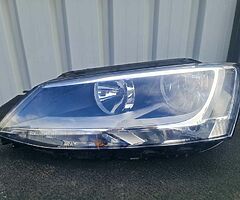 Volkswagen VW Jetta Mk6 2011-18 Halogen Headlight Passenger Side