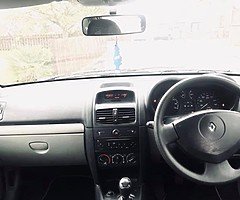 Renault Clio 1.2 petrol - Full 12 months MOT, New timing belt & water pump and 4 new tyres! - Image 4/6