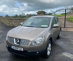 Qashqai 2009 Low miles + New nct