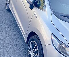 Honda FIT - Image 8/10