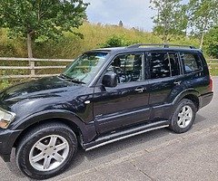 Mitsubishi pajero 3.2 automatic 5 seater crewcab, - Image 9/9