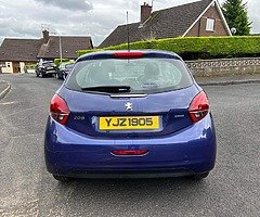 2016 Peugeot 208 - Image 4/10