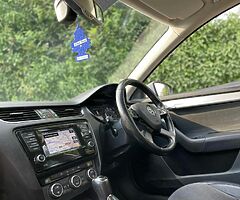 Akoda Octavia 2014 2.0Tdi dsg executive - Image 9/10