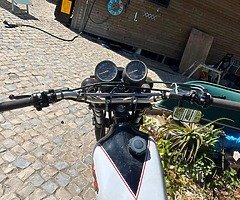 YAMAHA XT250