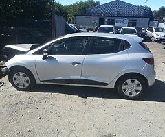**BREAKING ONLY**2013 RENAULT CLIO 1.5L Diesel**BREAKING ONLY**