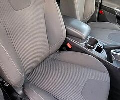 FORD FOCUS TITANIUM 115BHP NCT AND TAX - Image 4/10