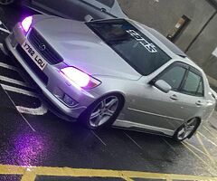 2001 Lexus is200