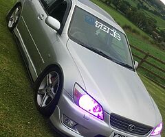 2001 Lexus is200