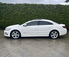 2014 Volkswagen R-Line CC - Image 7/10