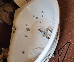 3 jacuzzi bath tubs - Image 3/4