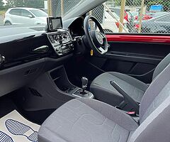 VOLKSWAGEN UP 1.0 LITRE AUTOMATIC - Image 6/10
