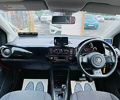 VOLKSWAGEN UP 1.0 LITRE AUTOMATIC - Image 8/10