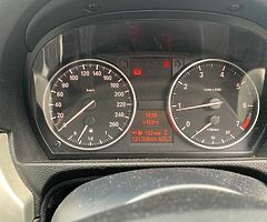 2008 BMW 318i - Image 8/9