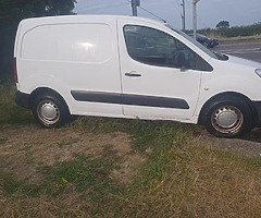 2011 Peugeot partner