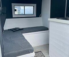 Renault Master campervan on book - Image 4/10