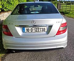 Mercedes C200 Automatic 2.2 Diesel Blue Efficiency - Image 4/10