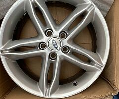 17” Ford Focus alloy want gone asap