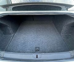 VW Passat 2010 R line Tax and  Test - Image 6/9