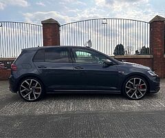 2019 Volkswagen Golf - Image 3/10