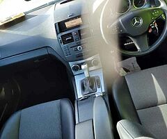 Mercedes C200 Automatic 2.2 Diesel Blue Efficiency - Image 8/10