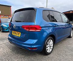 2018 Volkswagen Touran - Image 3/10