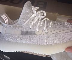 Yeezy static reflective size 5UK