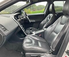 2013 VOLVO XC60 R DESIGN D4 2.0 DIESEL 163 BHP LEATHER LOW MILEAGE 6 SPEED MANUAL - Image 6/10