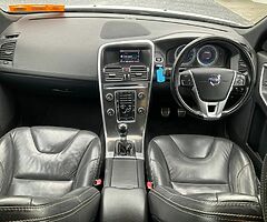 2013 VOLVO XC60 R DESIGN D4 2.0 DIESEL 163 BHP LEATHER LOW MILEAGE 6 SPEED MANUAL - Image 9/10