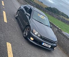 Lexus is200