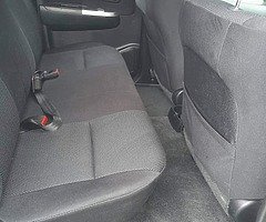 Toyota Hilux 3.0 d4d Invincible - Image 6/8