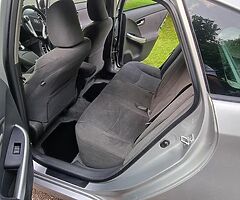 Toyota Prius 1.8 Hybrid Automatic - Image 5/10