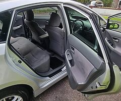 Toyota Prius 1.8 Hybrid Automatic - Image 6/10