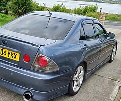 2004 Lexus IS 200 - Image 4/10